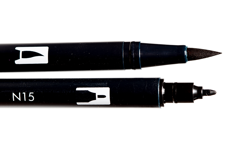  Tombow 56621 Dual Brush Pen, N15 - Black, 1-Pack. Blendable,  Brush and Fine Tip Marker